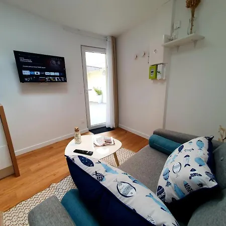 Molene I Neuf I Parking Gratuit I Proche I Wifi Debit Apartment Saint-Brieuc